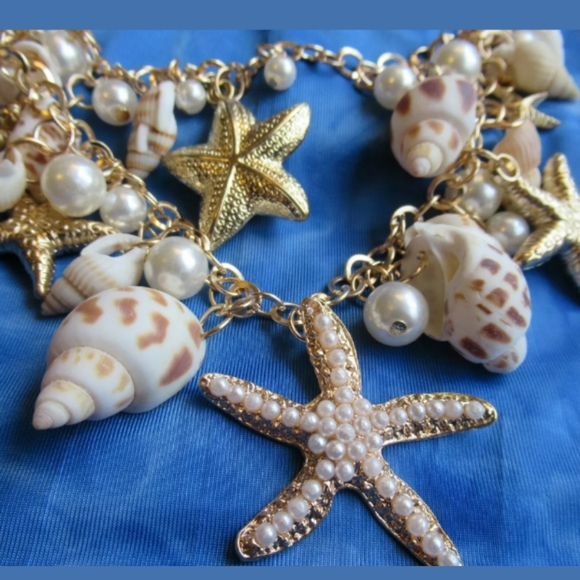 Seashells and Pearls Statement Necklace - Picture 6 of 6